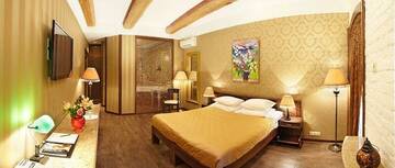 Делюкс с видом во внутренний дворик в Гостинице Росси