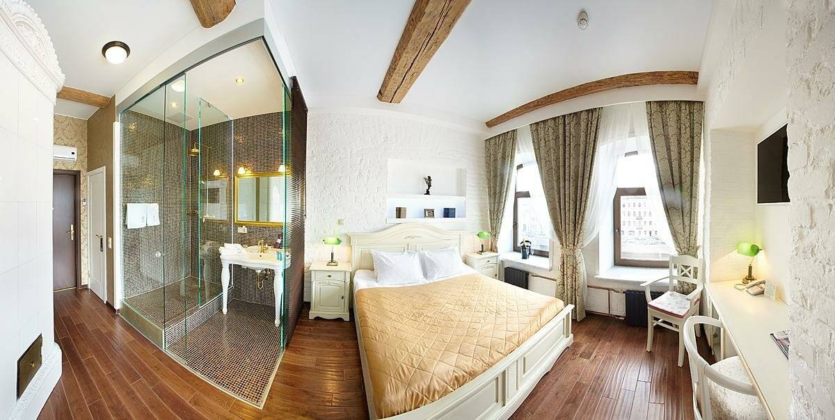 Делюкс с видом во внутренний дворик